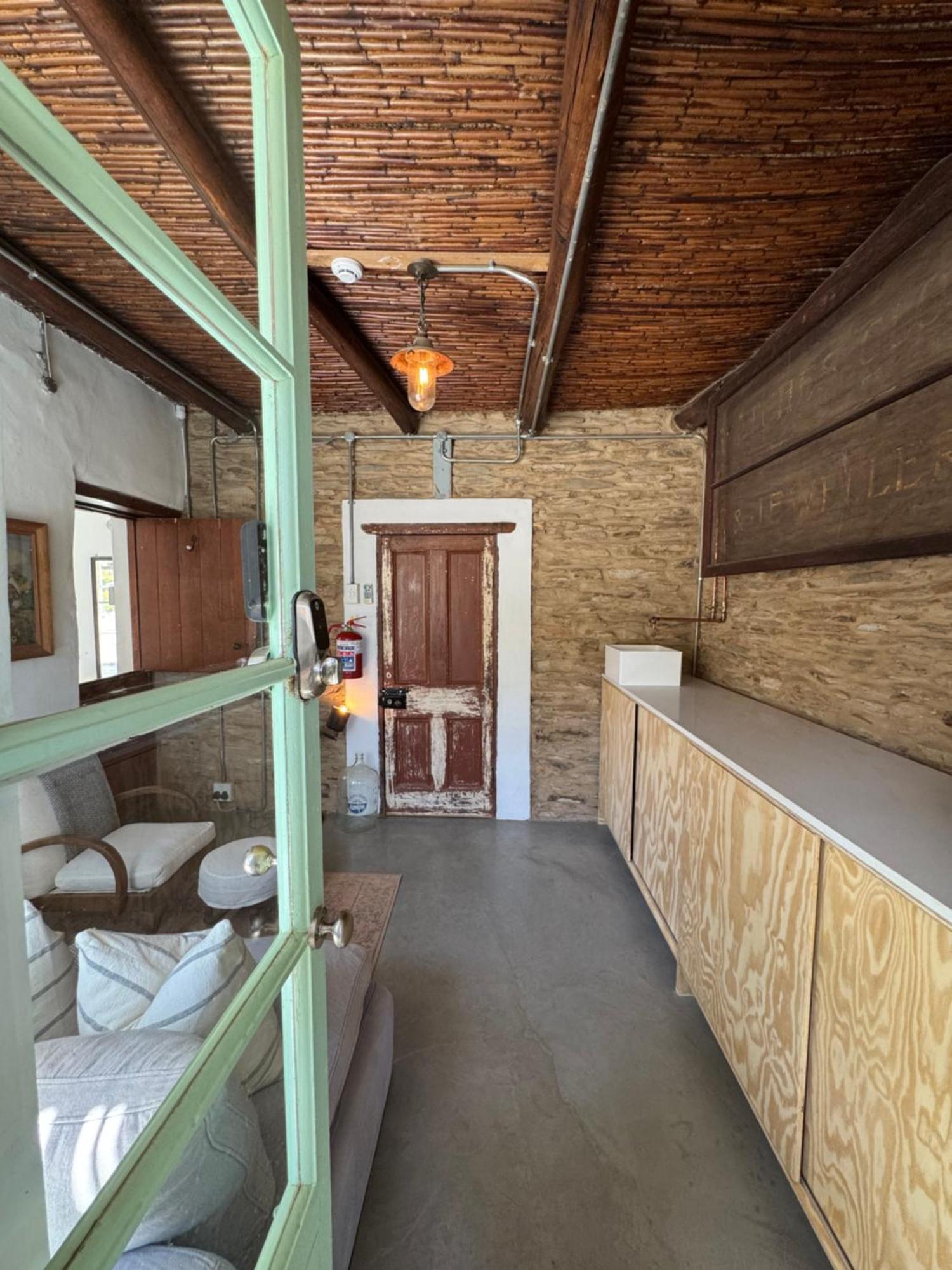 The Karoo Moon Motel Barrydale Bagian luar foto